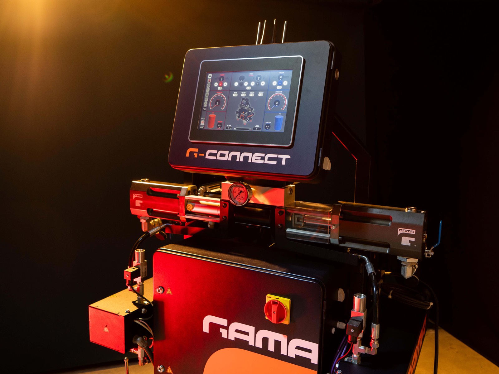 Machine GAMA G-CONNECT pour installation de projection bi-composants